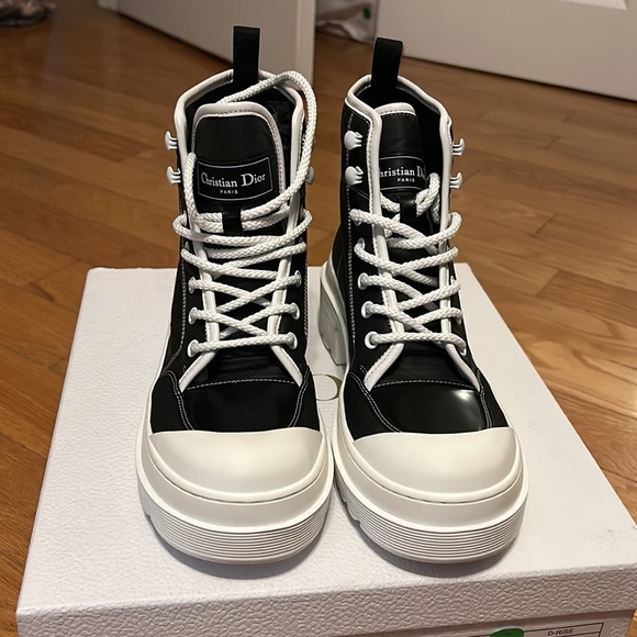 Dior black and white high top sneakers - Picture 2 of 9